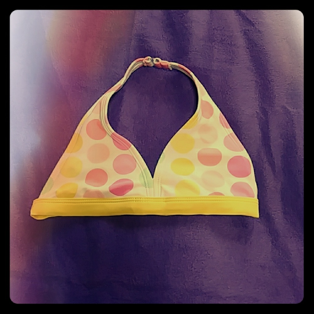 Adorable swimsuit top!